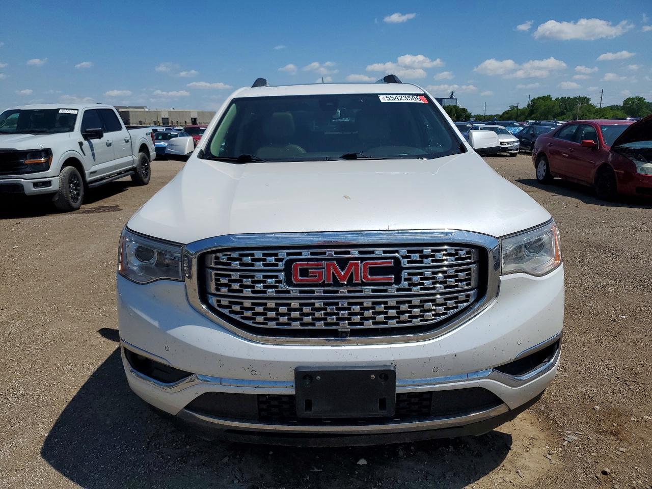 2017 GMC Acadia Denali - Image 5