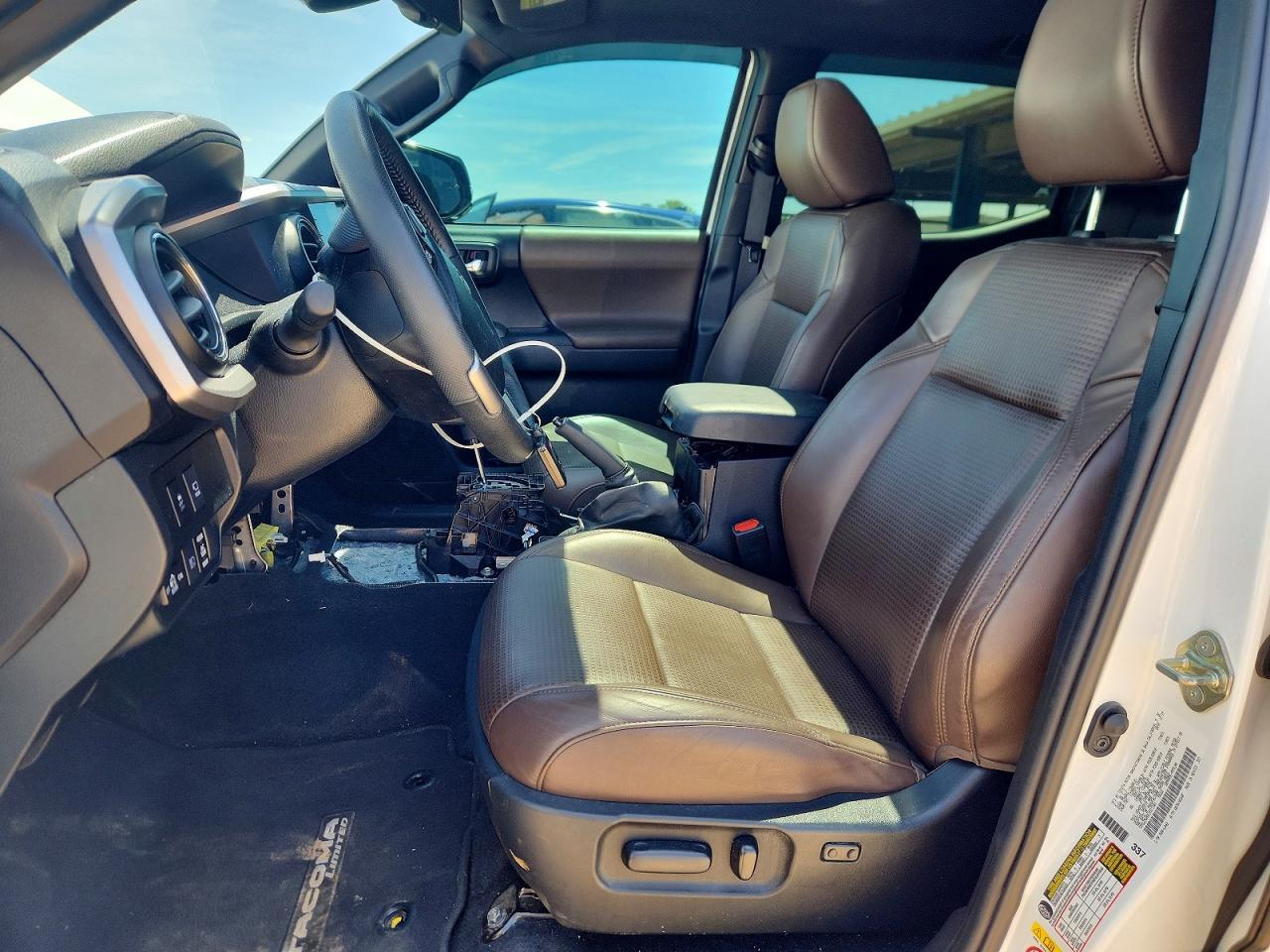 2020 Toyota Tacoma Limited - Image 7