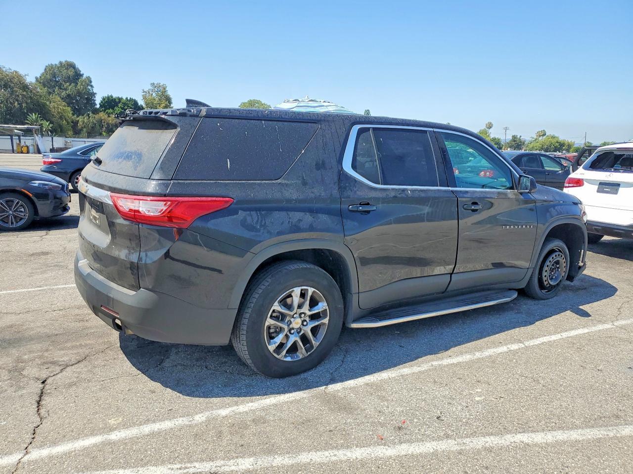 2019 Chevrolet Traverse Ls - Фото 3