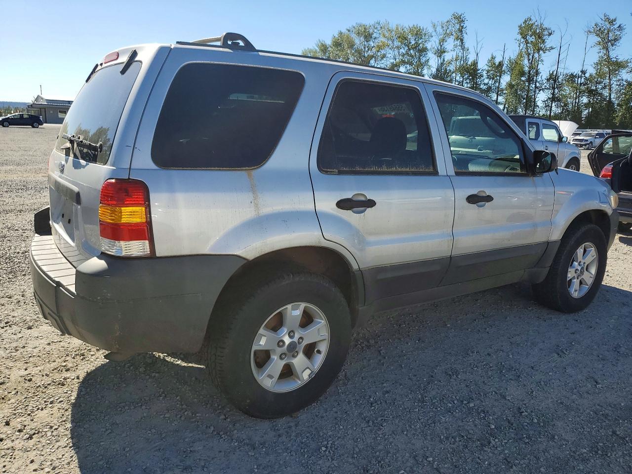 2005 Ford Escape Xlt - Image 3