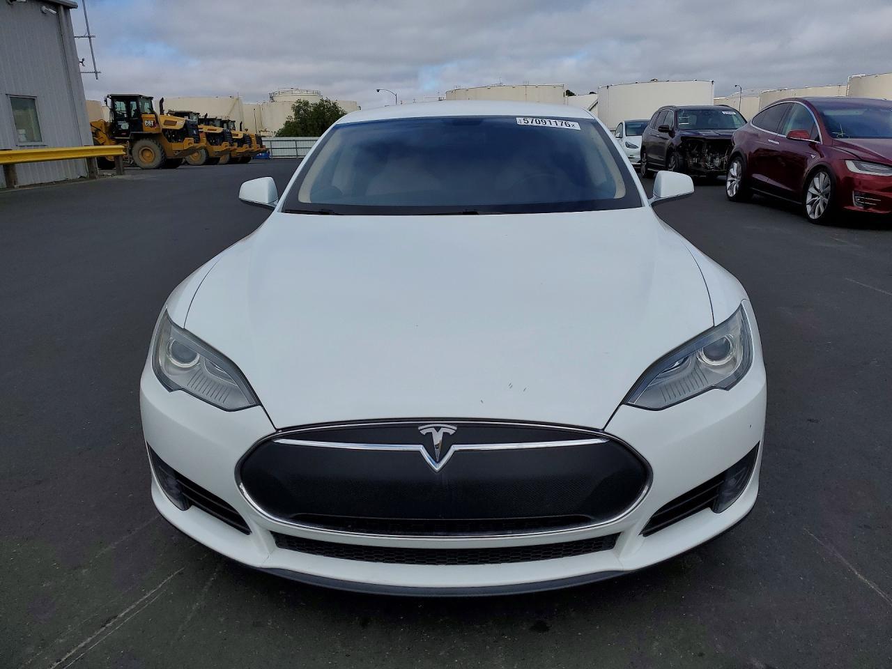2013 Tesla Model S - Image 5