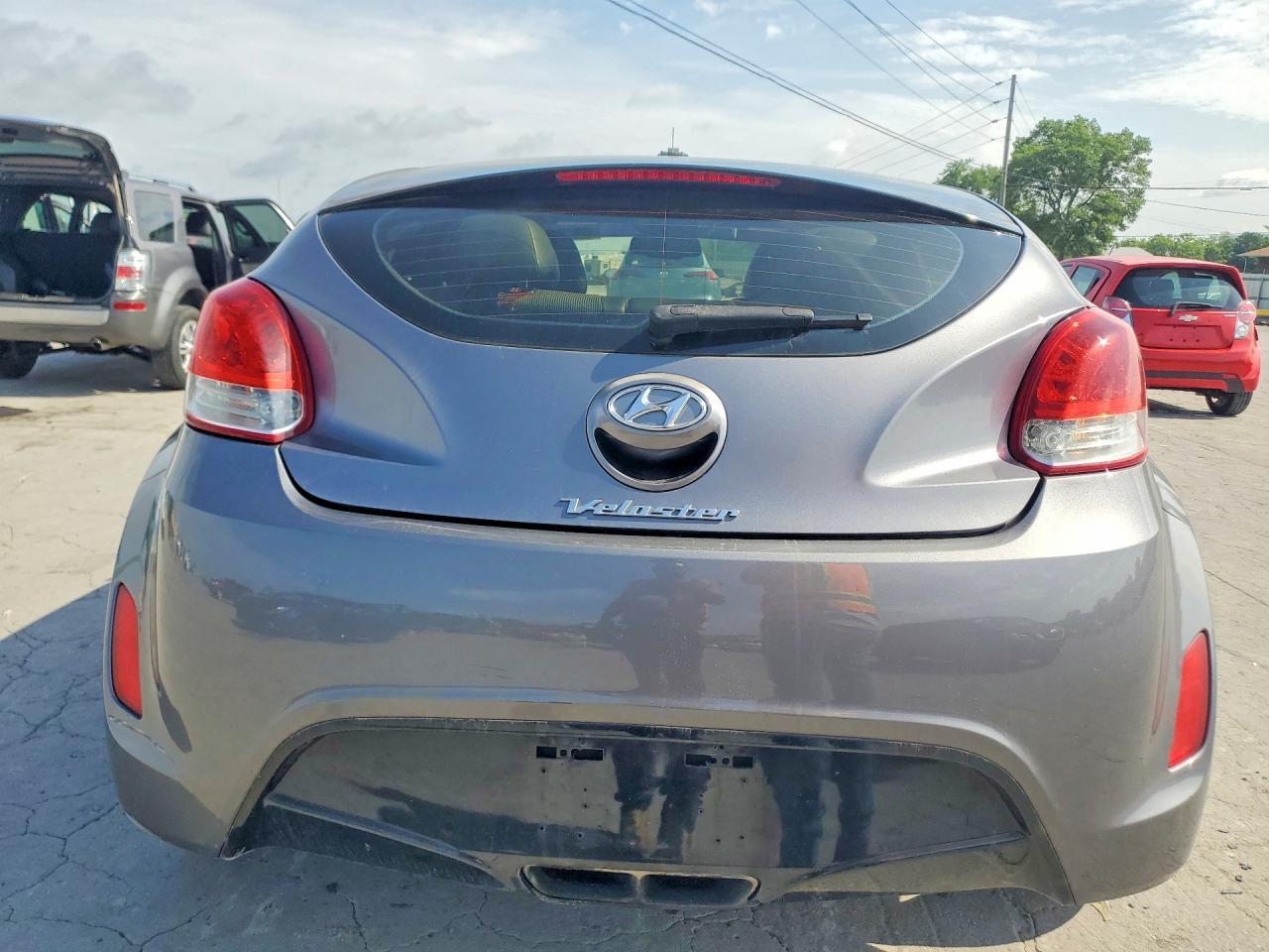 2012 Hyundai Veloster Base - Фото 6