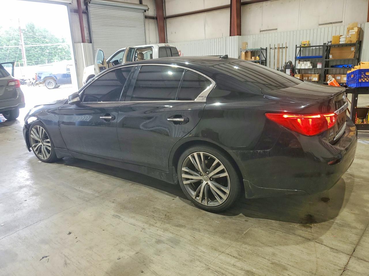 2015 Infiniti Q50 Premium - Image 2
