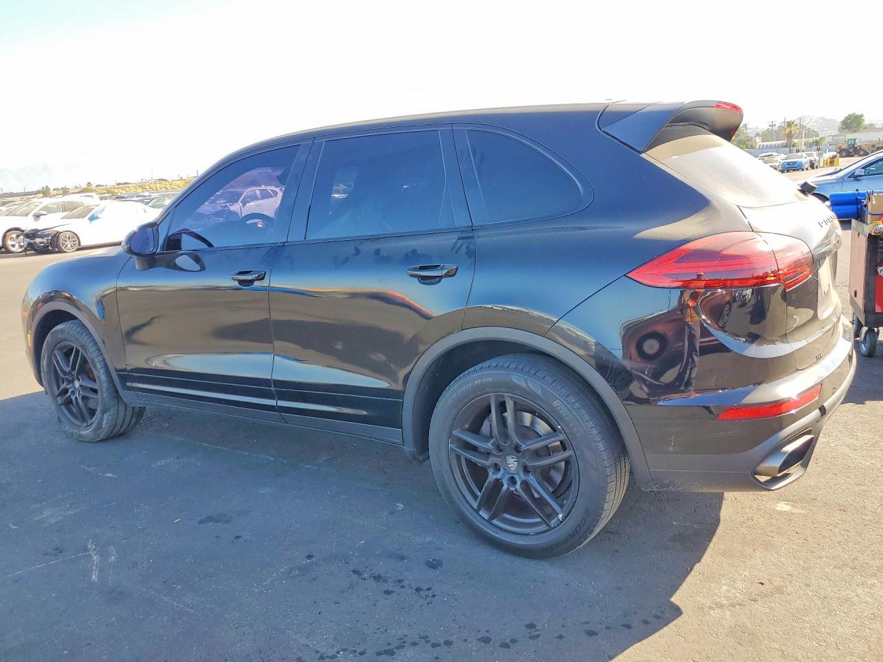 2016 Porsche Cayenne - Image 2