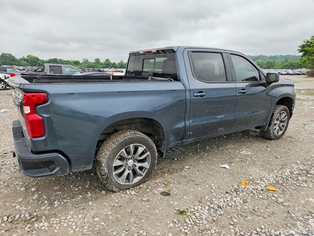2019 Chevrolet Silverado K1500 Rst - Image 3