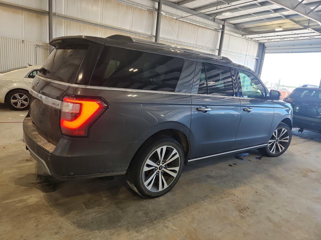2020 Ford Expedition Max Limited - Image 3