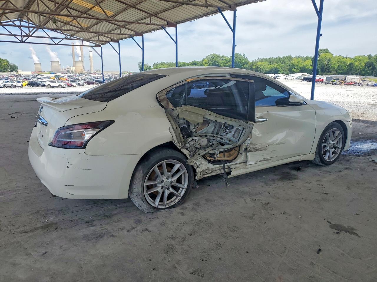 2010 Nissan Maxima 3.5 S - Image 3