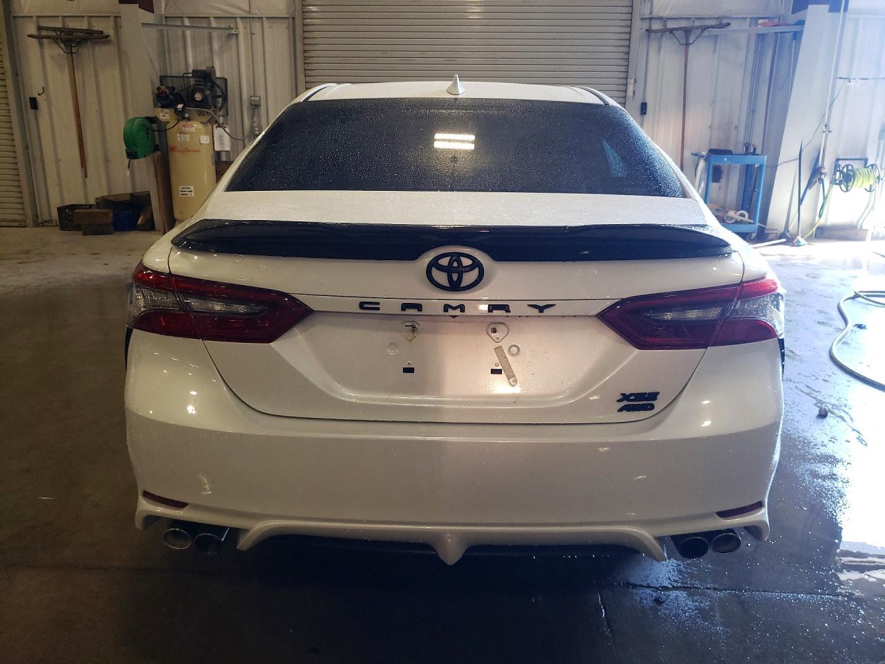 2021 Toyota Camry Xse - Фото 6