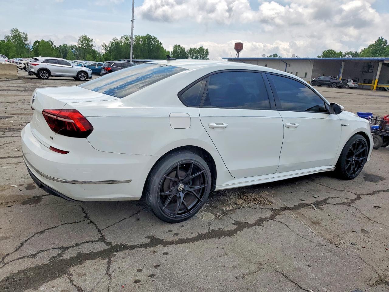 2018 Volkswagen Passat S - Image 3
