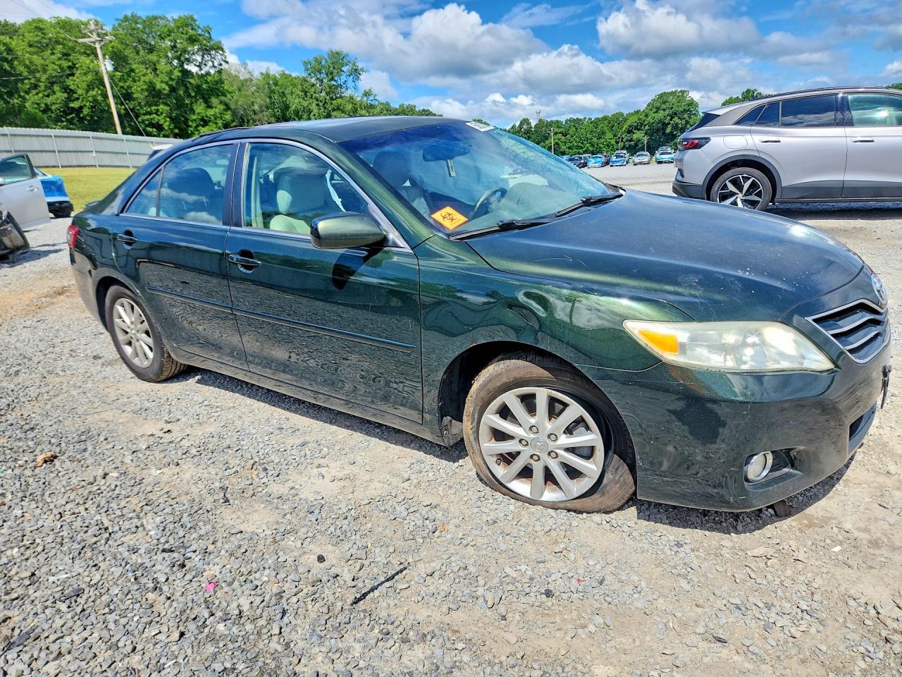 2010 Toyota Camry Xle V6 - Фото 4