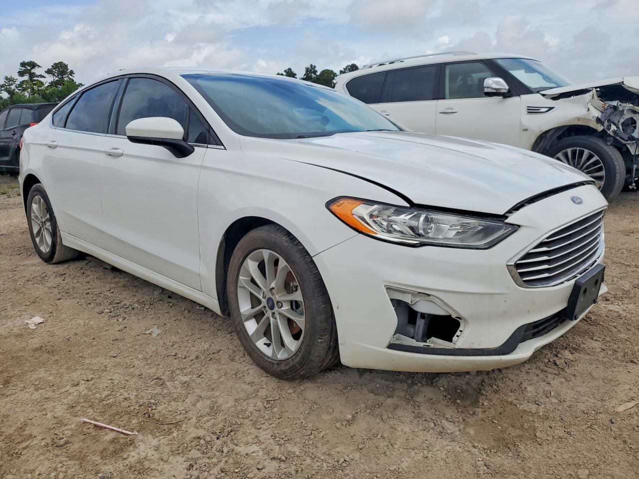 2020 Ford Fusion Se - Фото 4