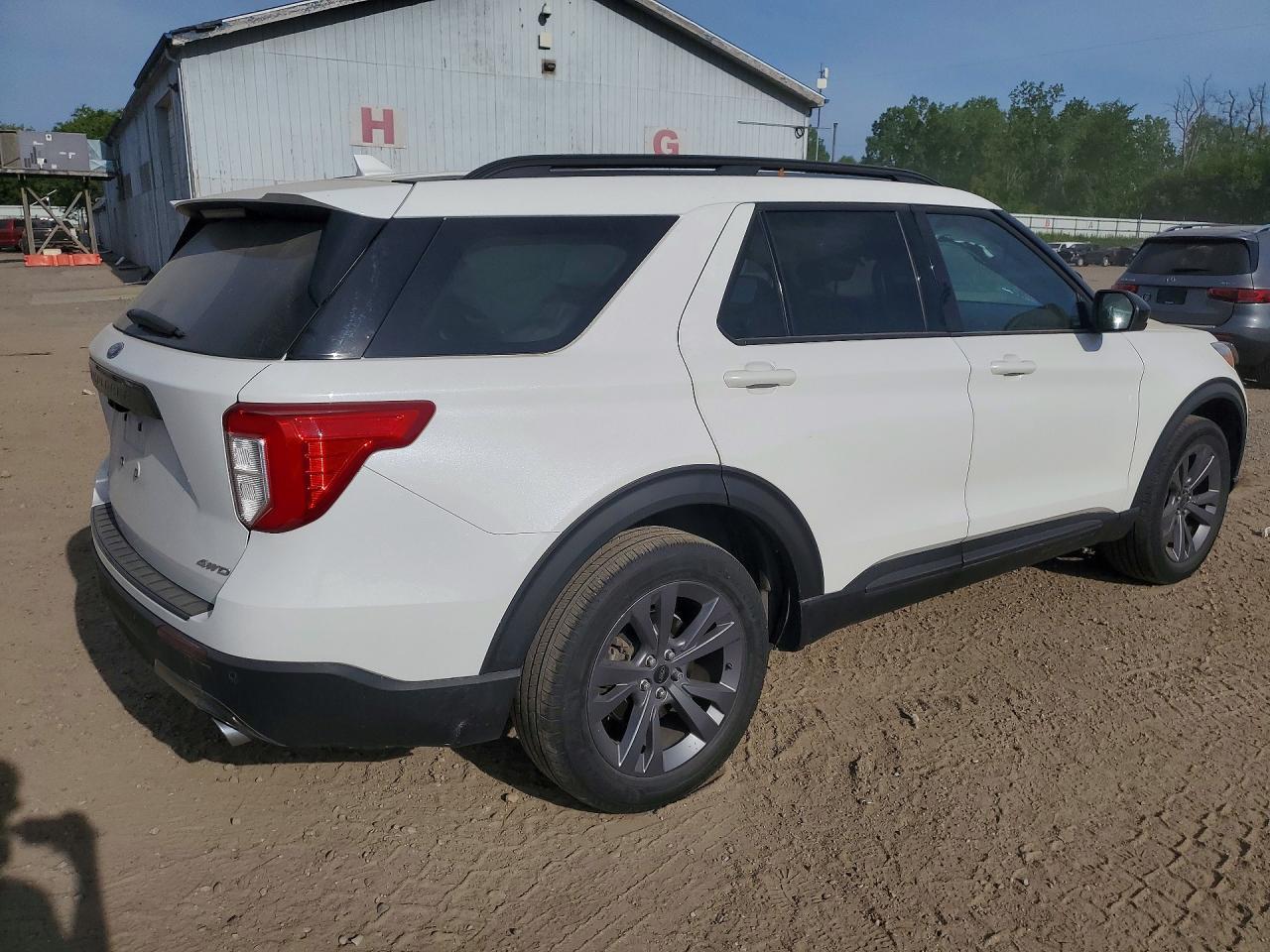 2024 Ford Explorer Xlt - Фото 3