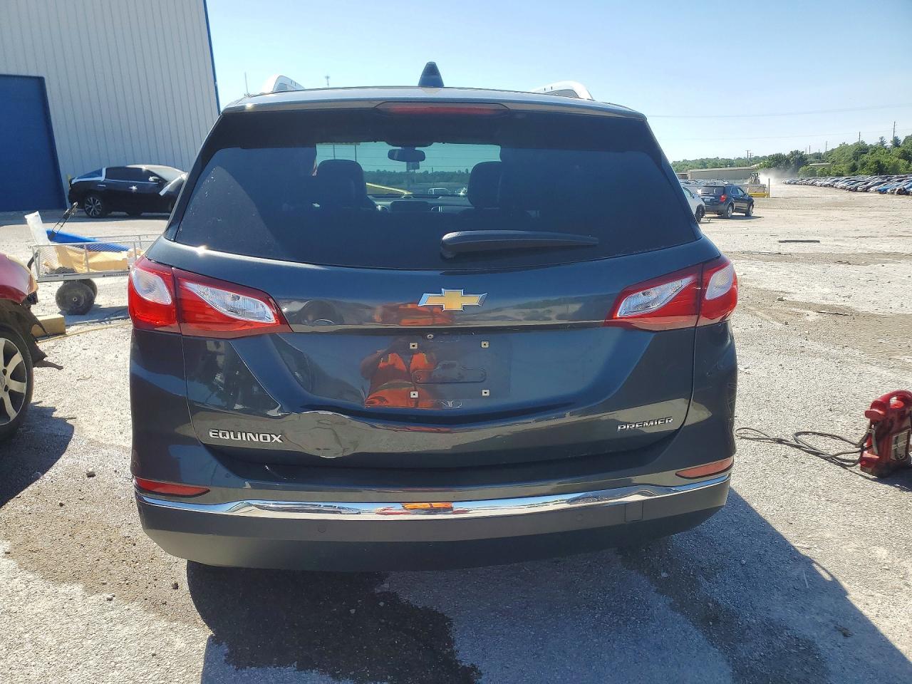 2019 Chevrolet Equinox Premier - Image 6