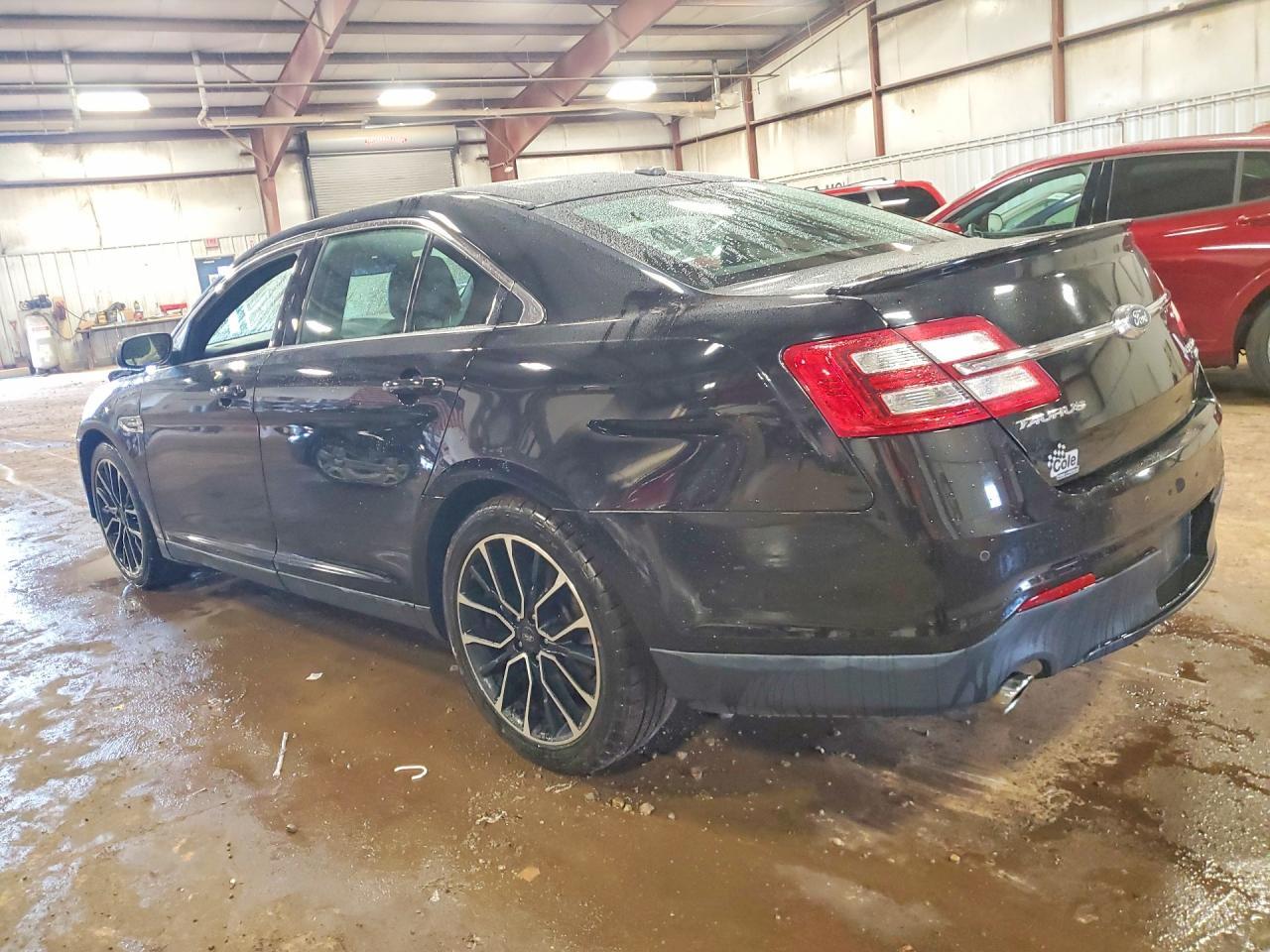 2017 Ford Taurus Limited - Фото 2