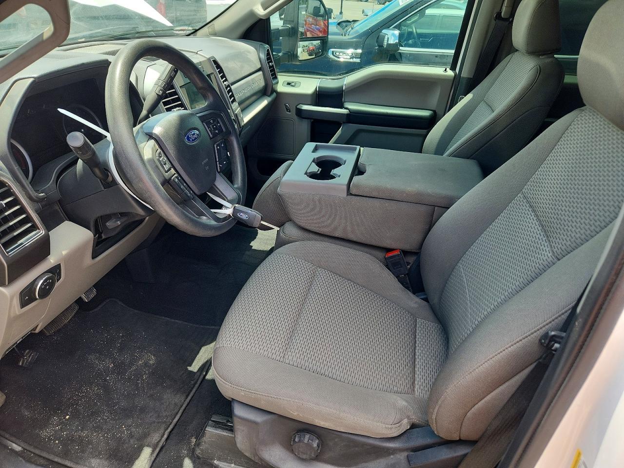2022 Ford F250 Super Duty - Фото 7