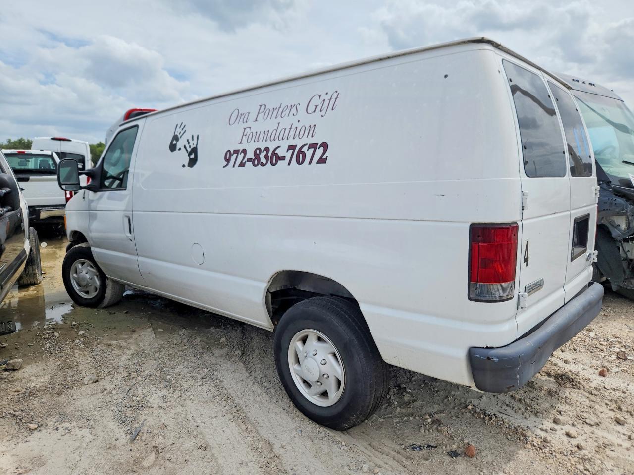 2007 Ford Econoline E250 Van - Фото 2