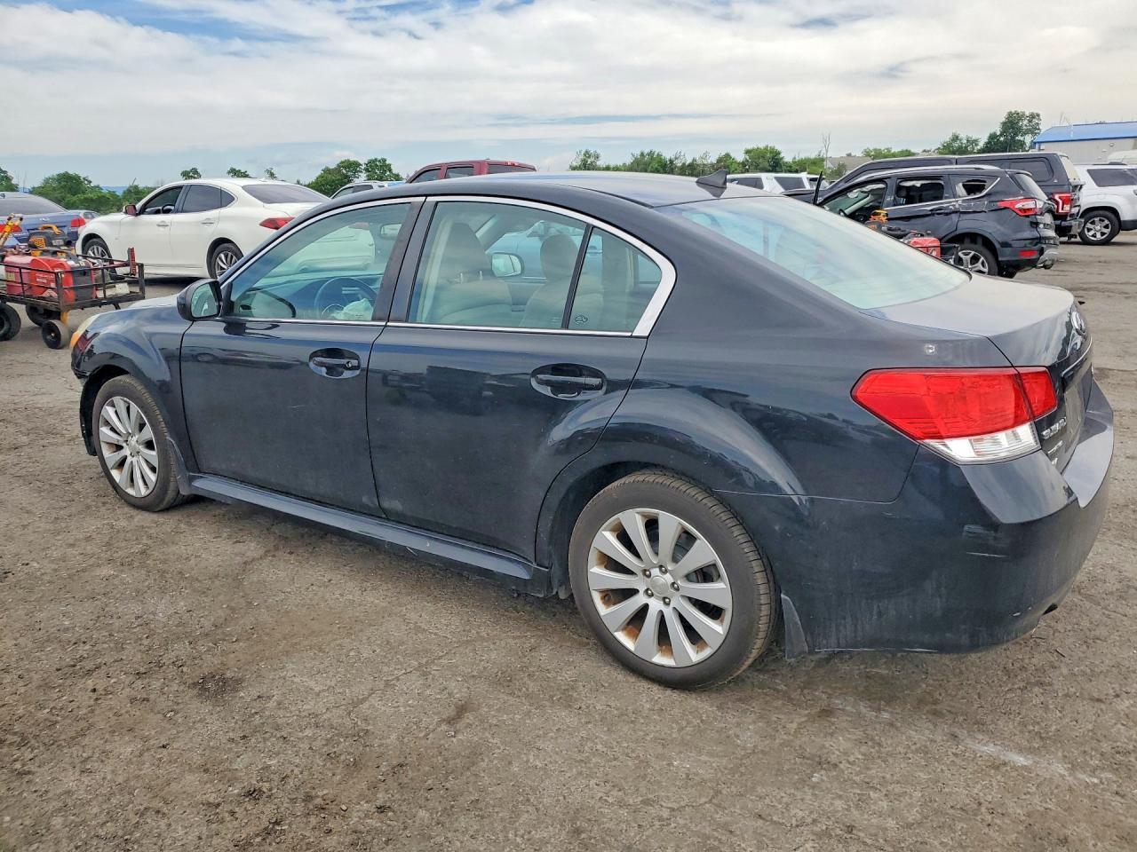 2011 Subaru Legacy 2.5I Limited - Фото 2