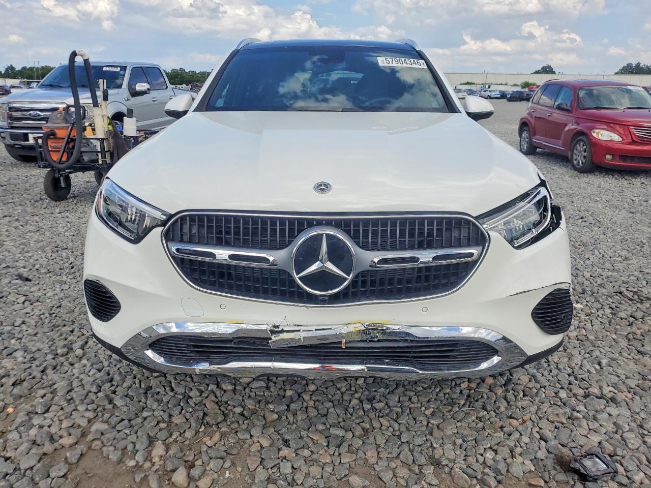2026 Mercedes-Benz Glc 300 - Image 5