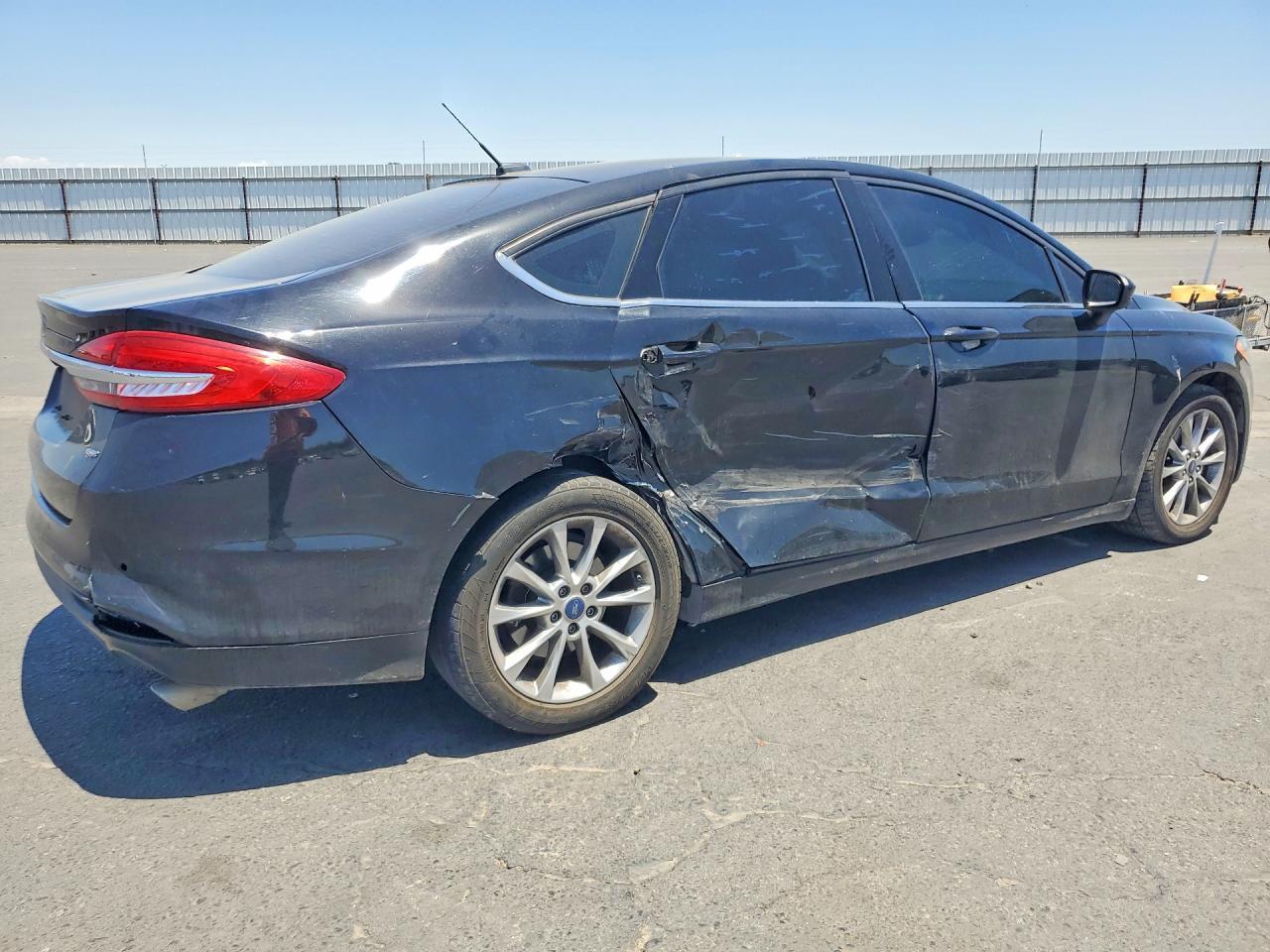 2017 Ford Fusion Se - Image 3