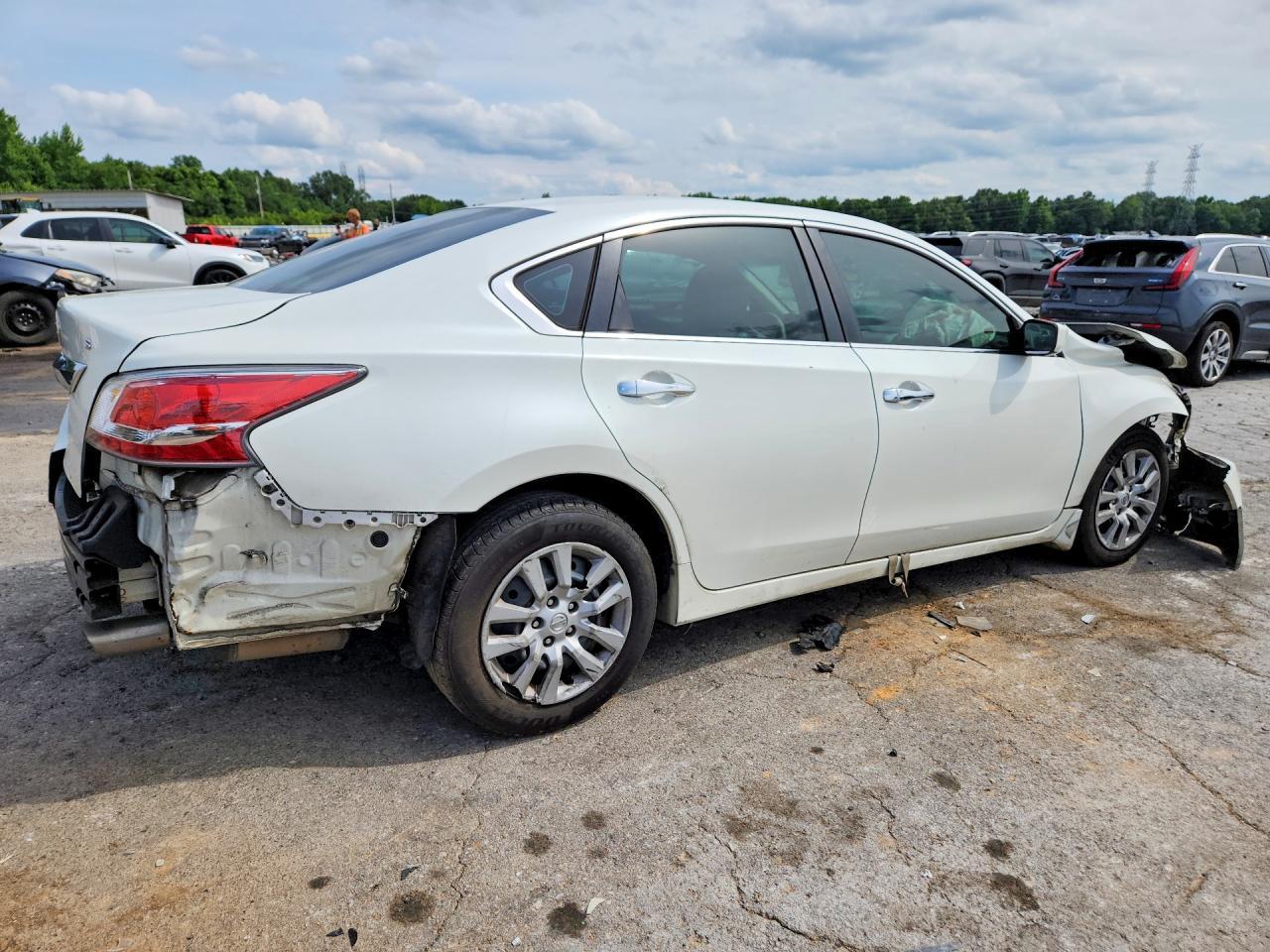 2015 Nissan Altima 2.5 S - Image 3