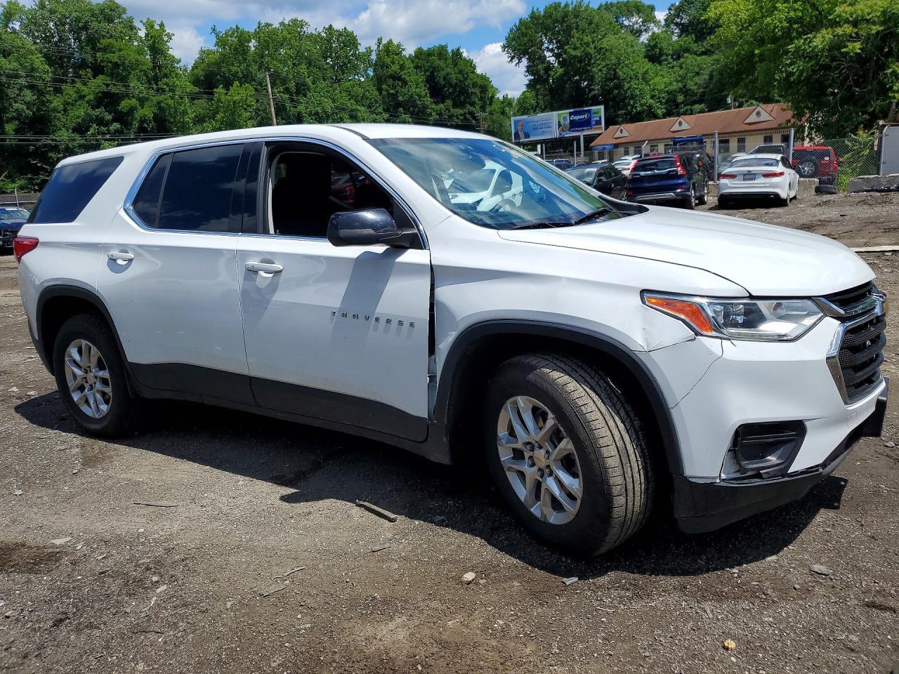 2021 Chevrolet Traverse Ls - Фото 4