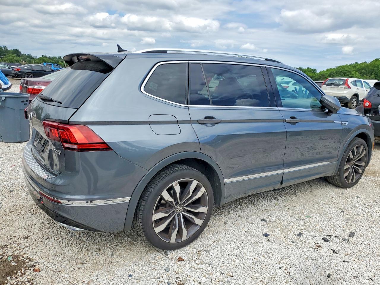 2019 Volkswagen Tiguan Sel Premium - Image 3