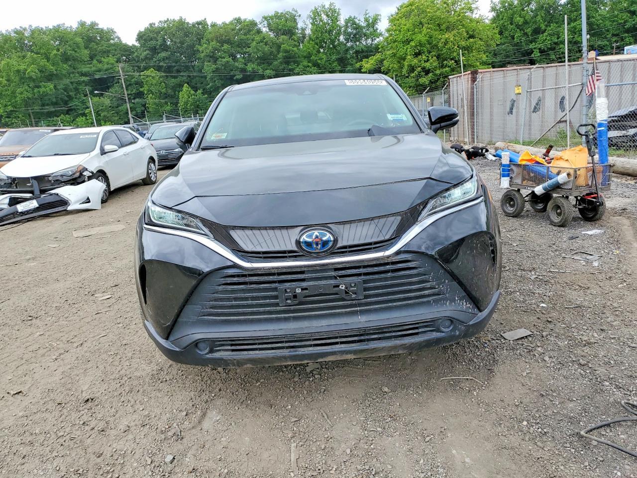 2021 Toyota Venza Le - Image 5