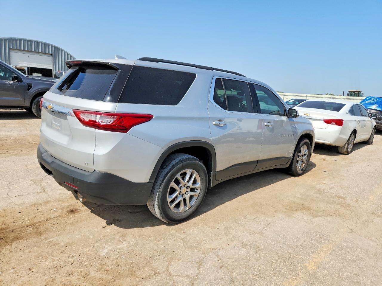 2020 Chevrolet Traverse Lt - Image 3