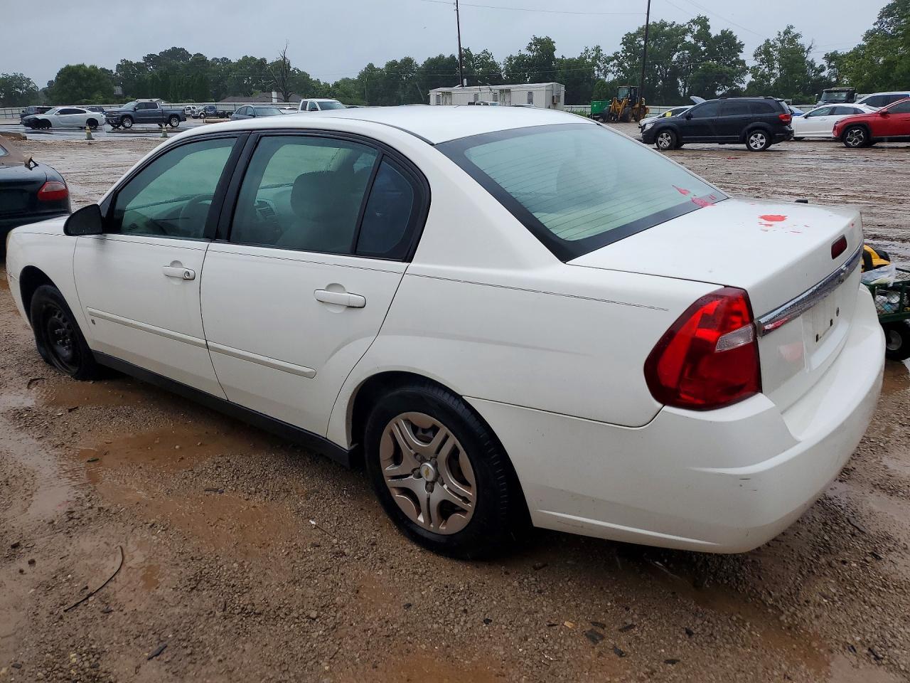 2008 Chevrolet Malibu Ls - Image 2