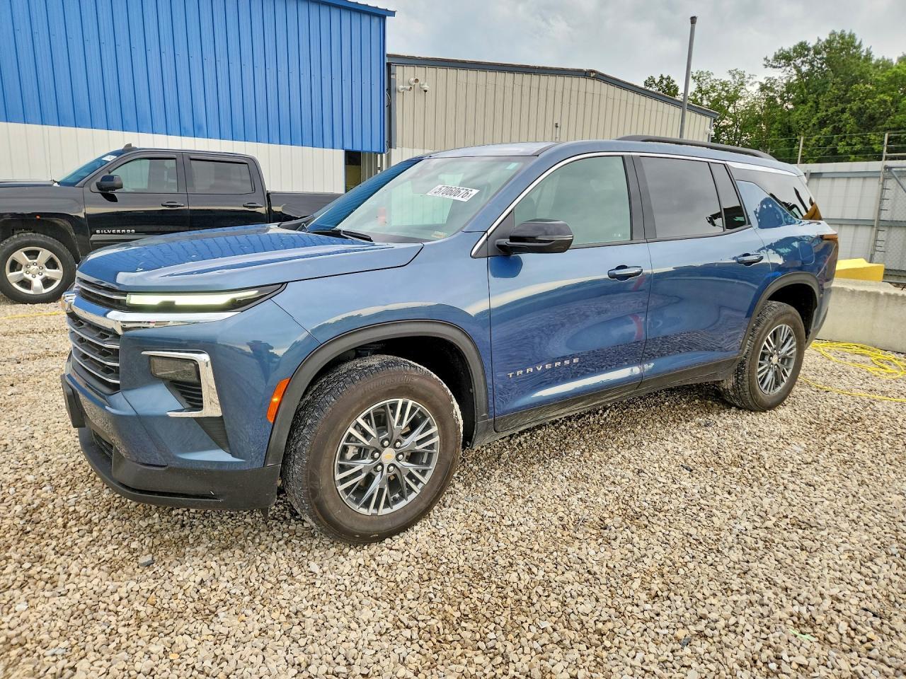 2025 Chevrolet Traverse Lt