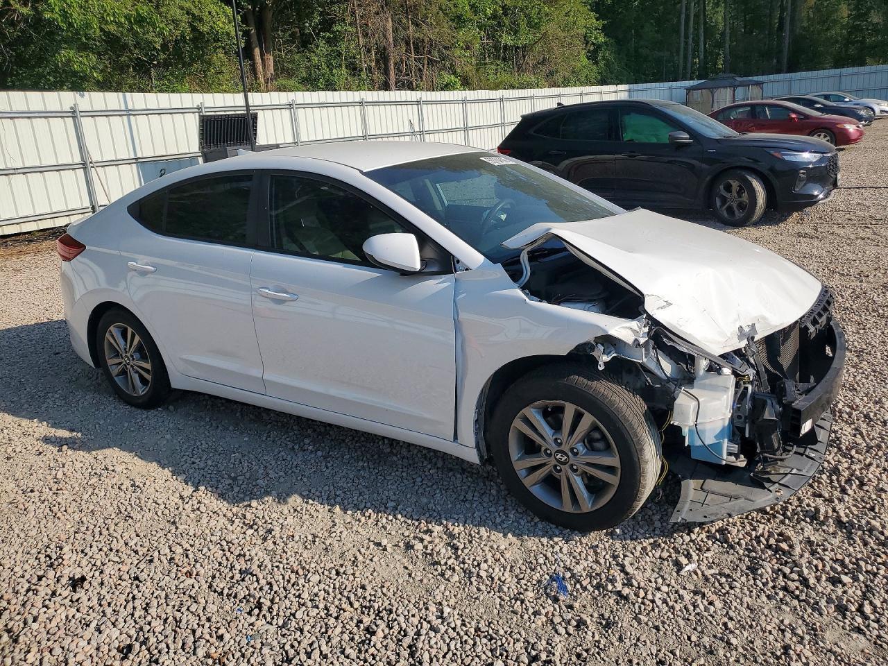 2017 Hyundai Elantra Se - Фото 4