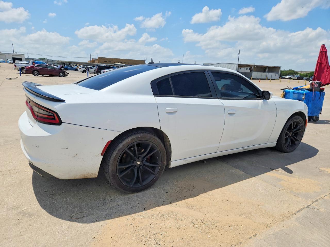 2015 Dodge Charger Se - Image 3