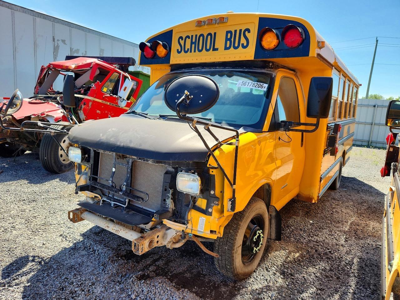 2012 Chevrolet Express G4 - School Bus - Фото 2