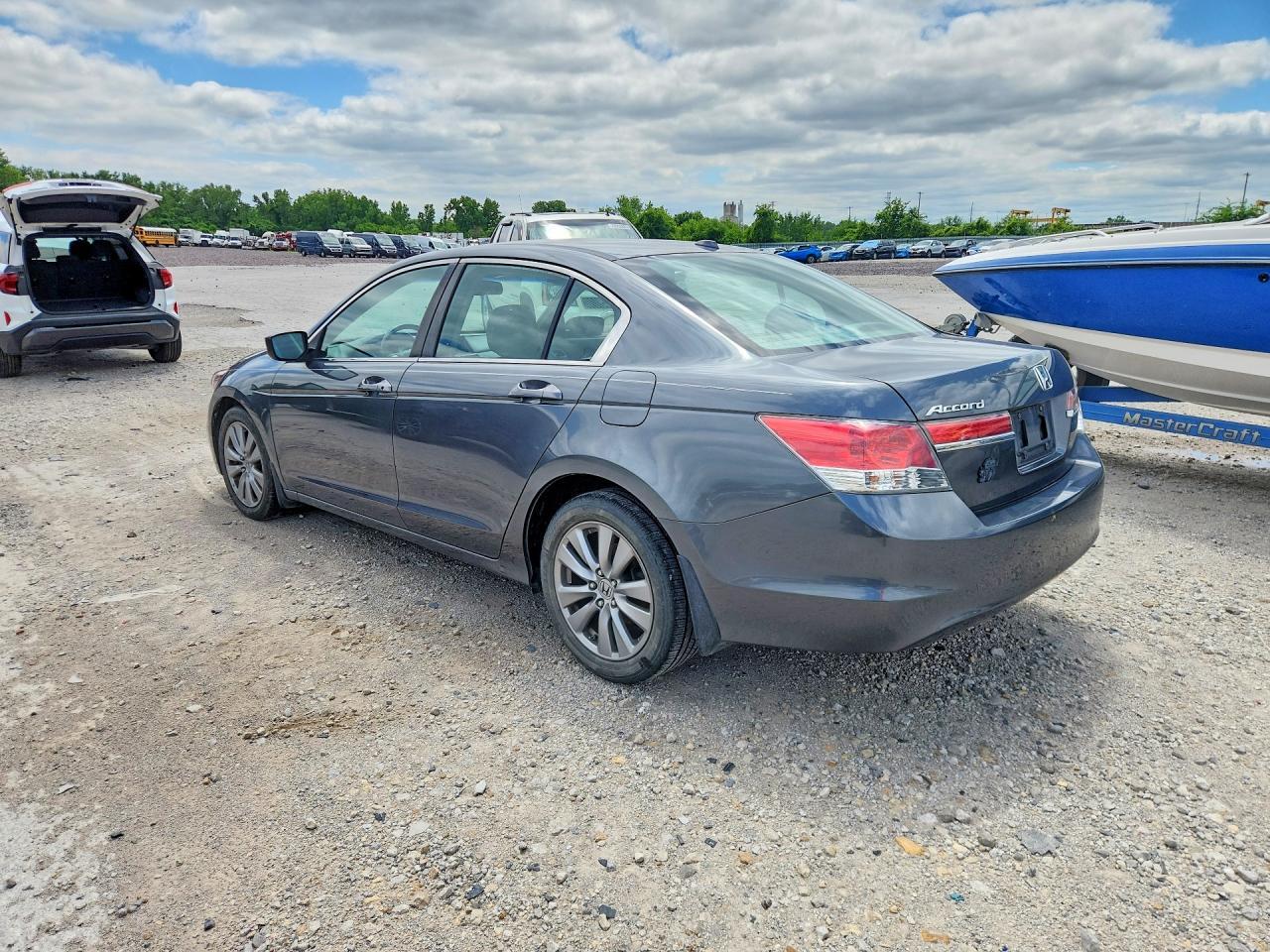 2011 Honda Accord Exl - Image 2