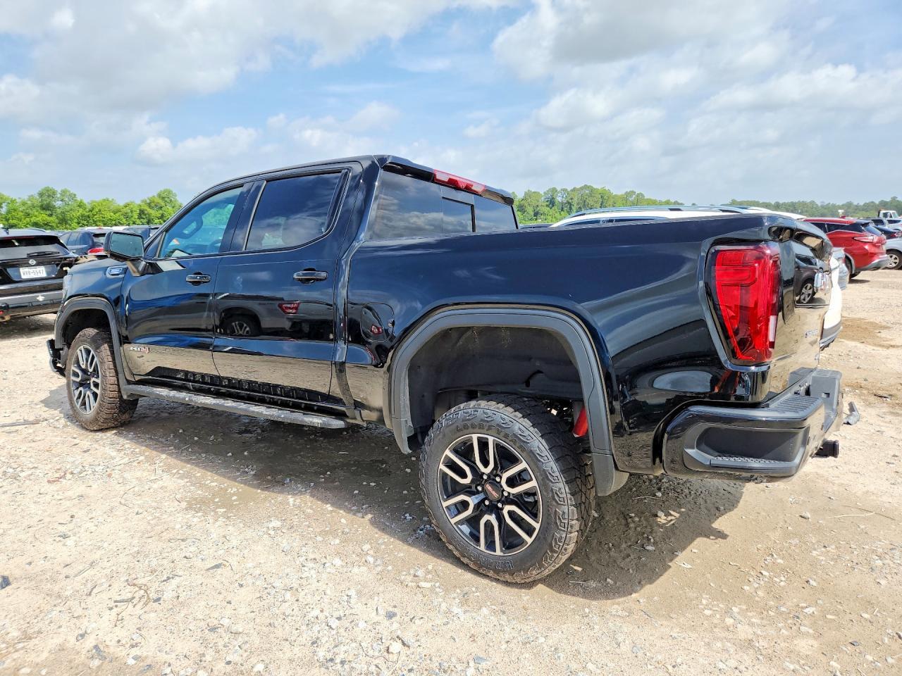 2026 GMC Sierra 15 - Image 2