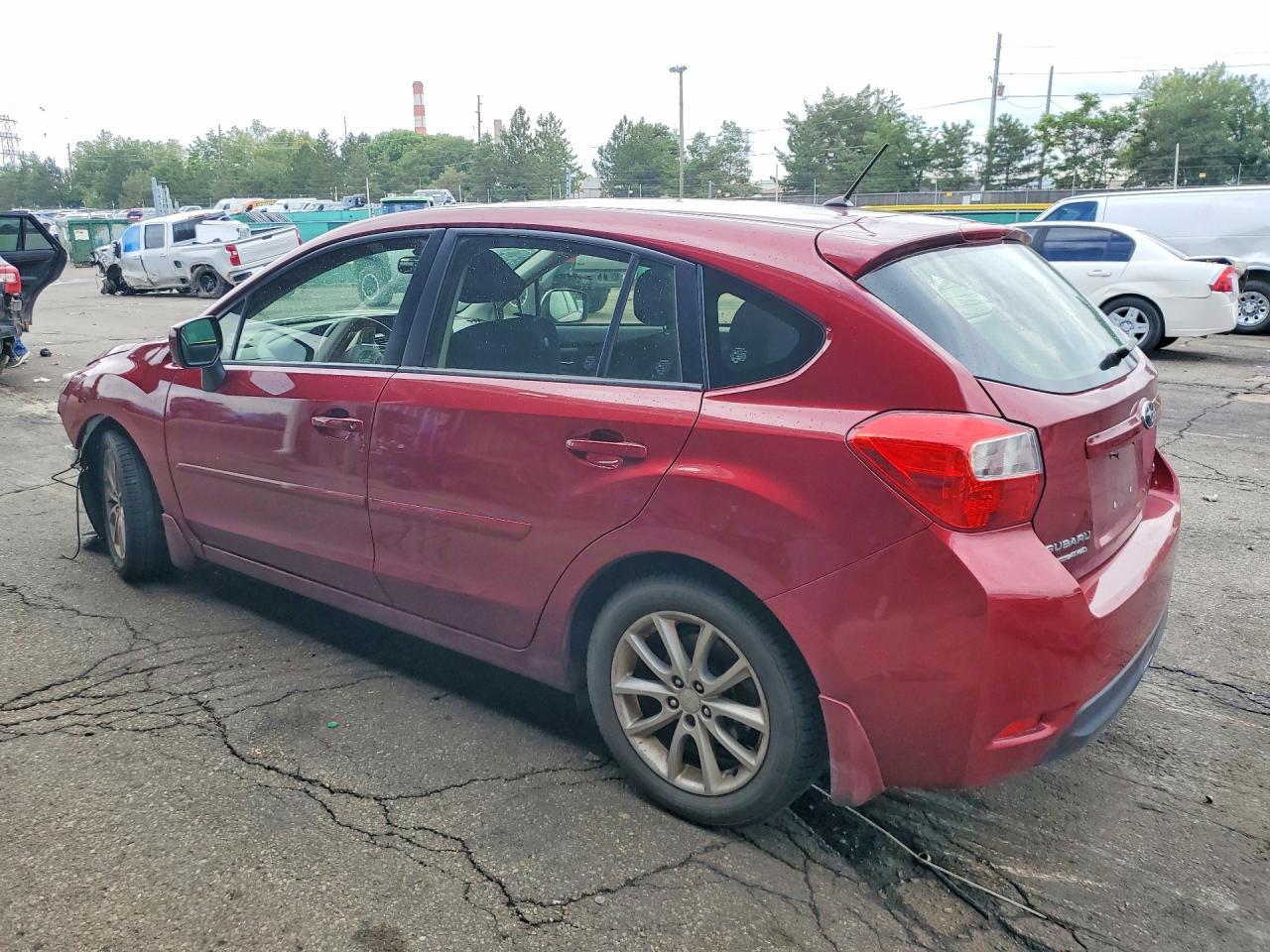 2014 Subaru Impreza Premium - Фото 2