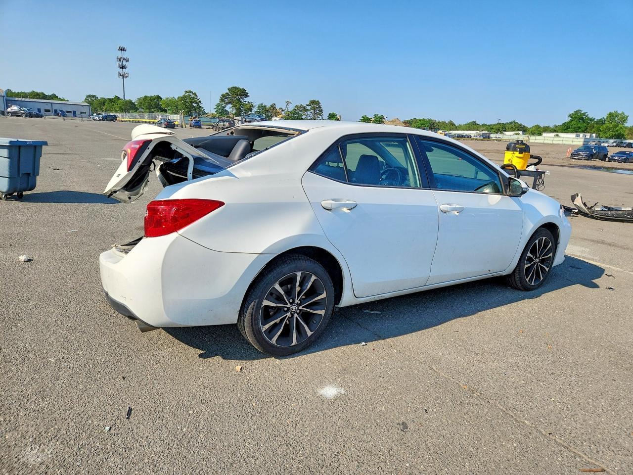 2017 Toyota Corolla Se - Image 3