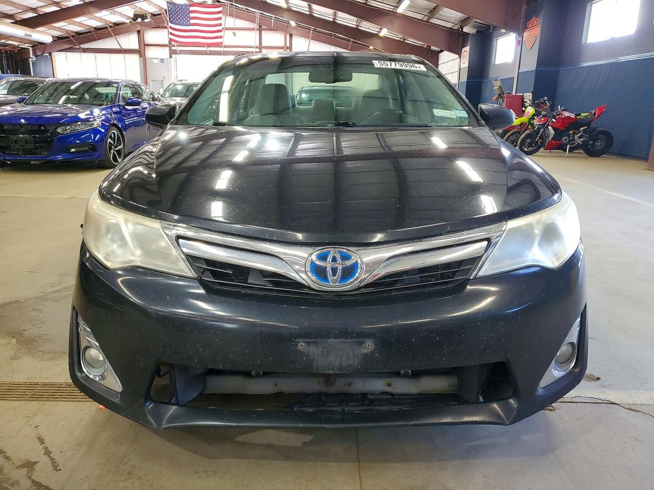 2012 Toyota Camry Hybrid Xle - Image 5