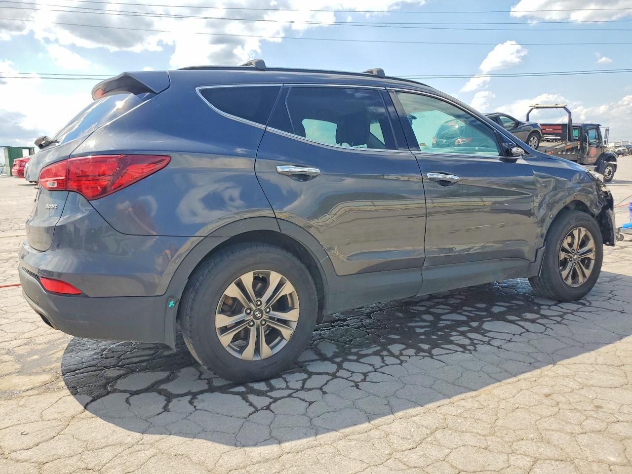2016 Hyundai Santa Fe Sport 2.4L - Image 3