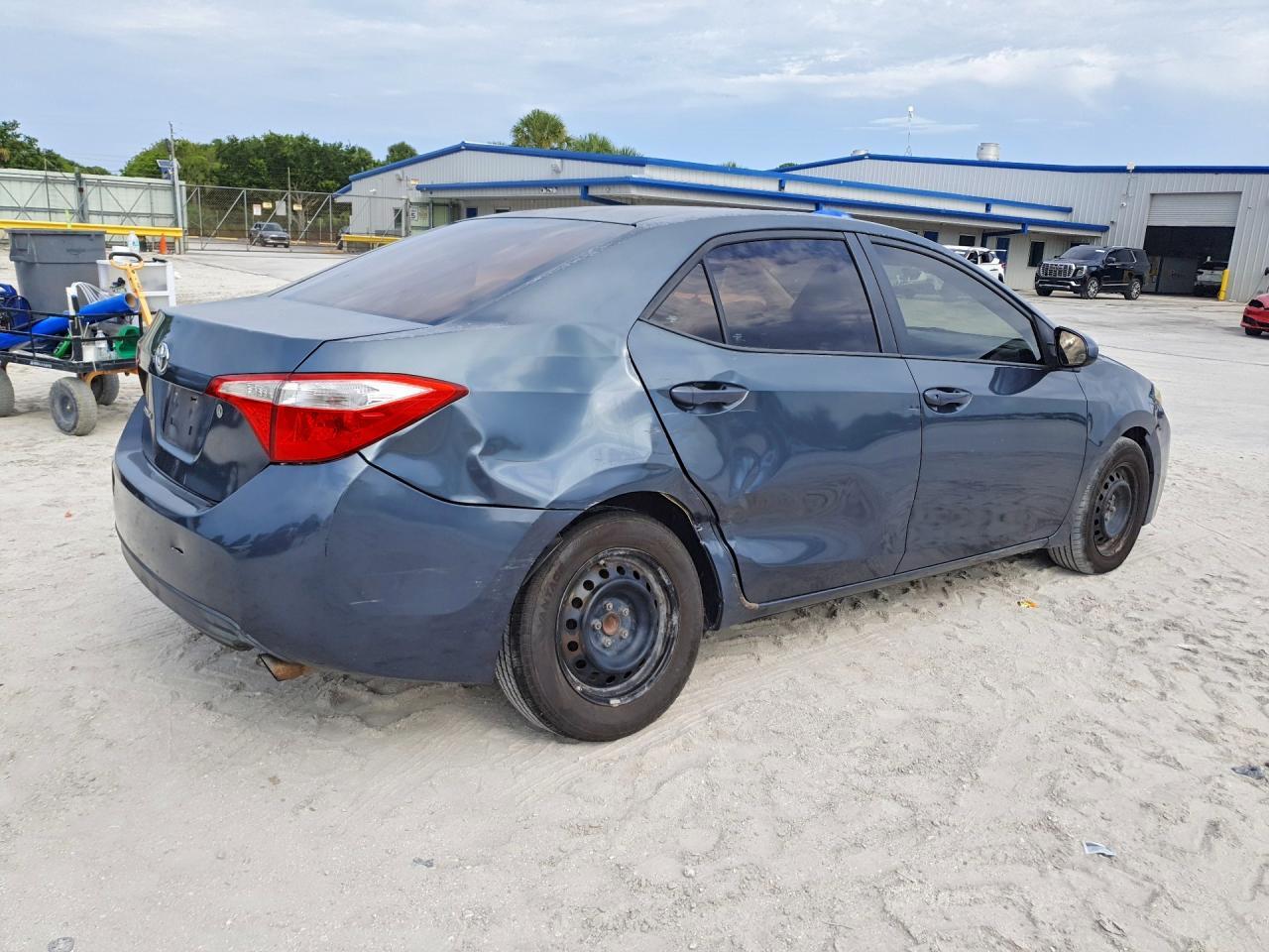 2014 Toyota Corolla L - Фото 5
