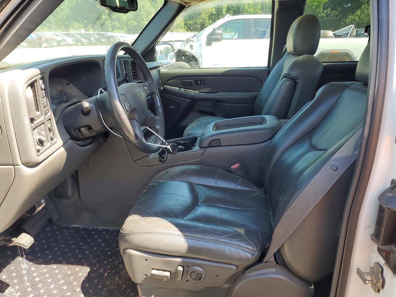2004 Chevrolet Silverado K1500 - Image 7