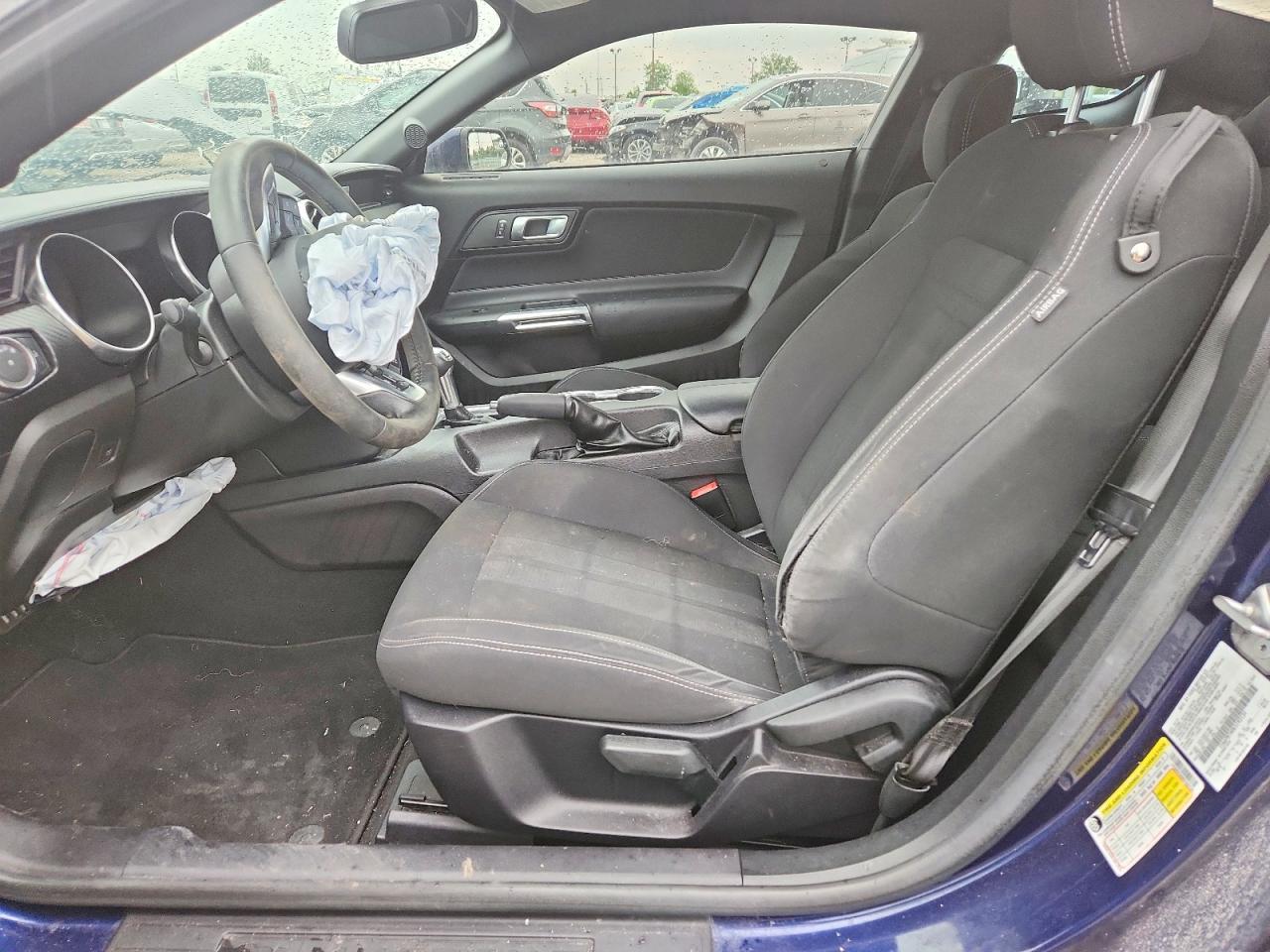 2019 Ford Mustang - Image 7
