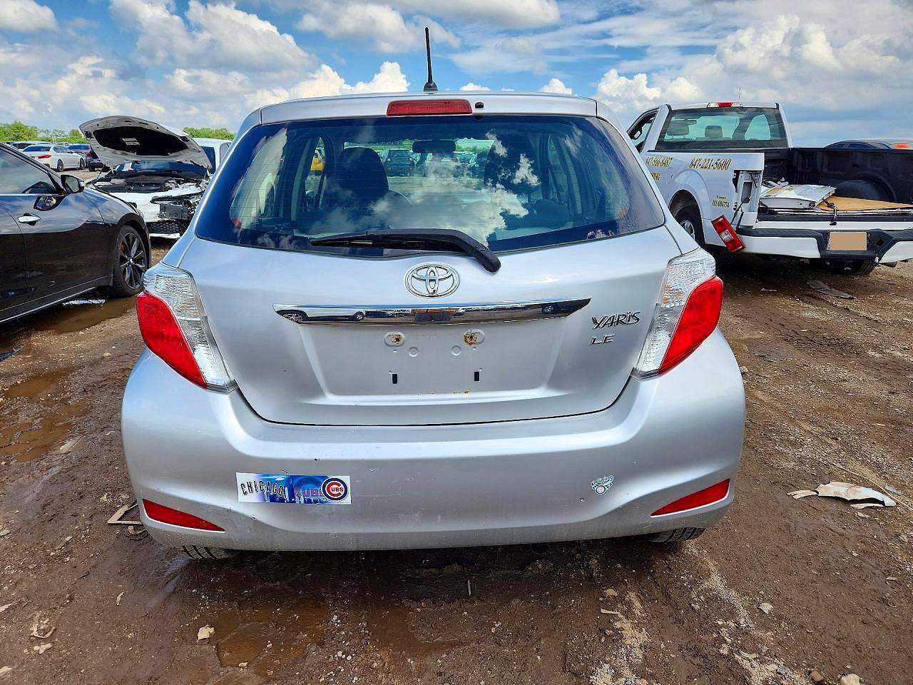 2012 Toyota Yaris 5-Door Le - Image 6