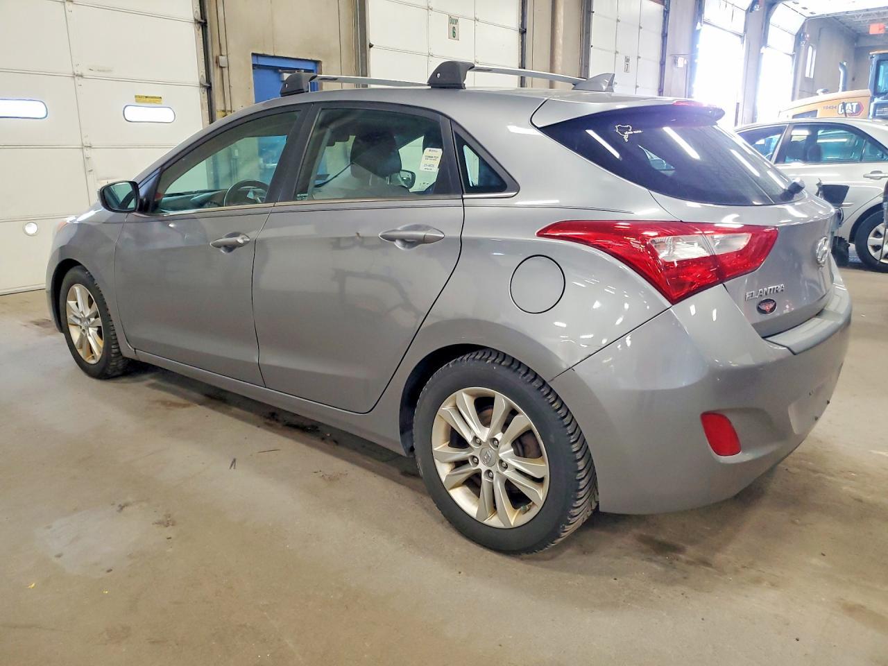 2013 Hyundai Elantra Gt Base - Image 2