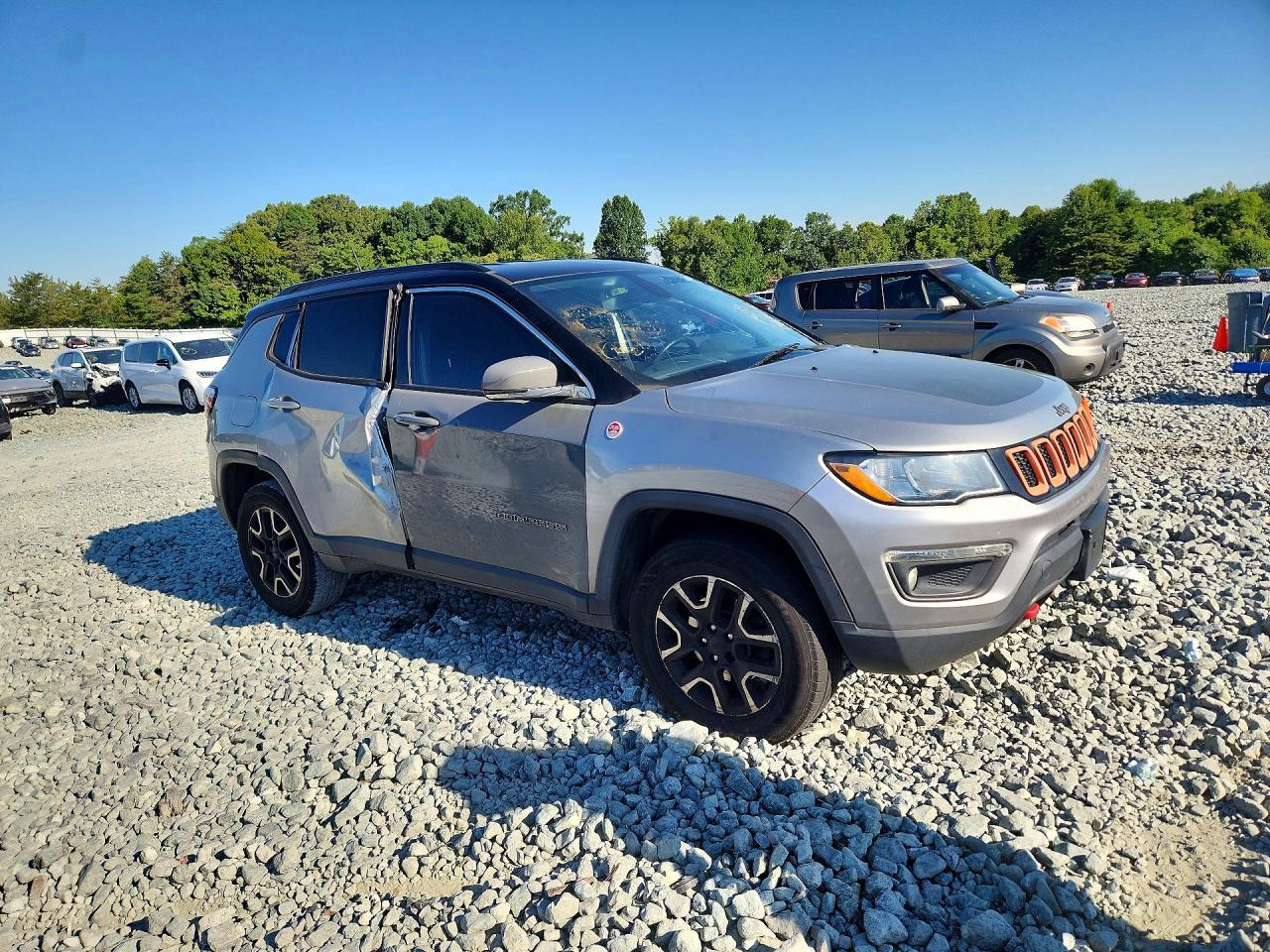 2020 Jeep Compass Trailhawk - Image 4