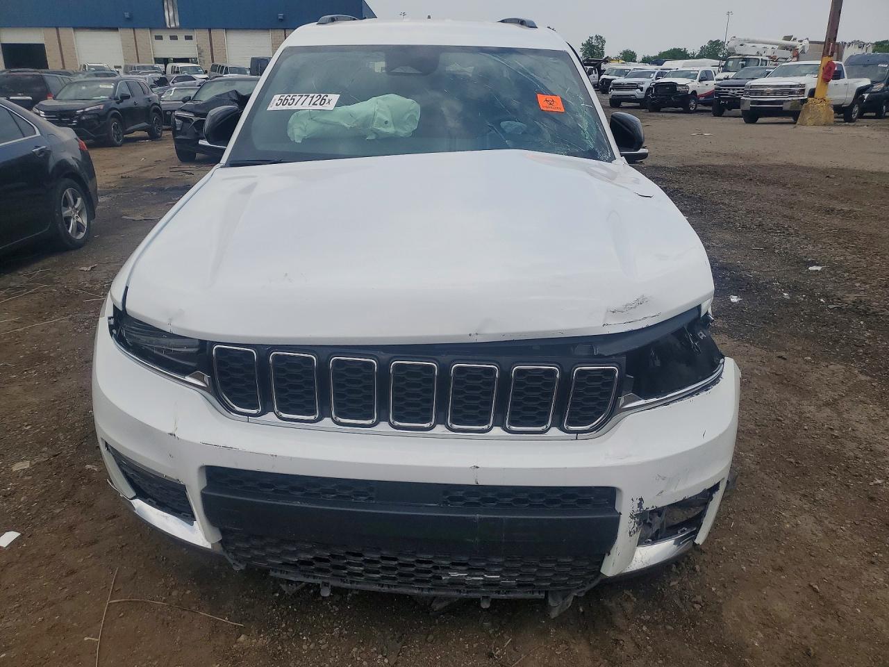 2023 Jeep Grand Cherokee L Laredo - Image 5