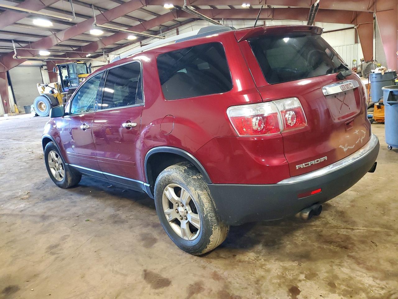 2011 GMC Acadia Sle - Image 2