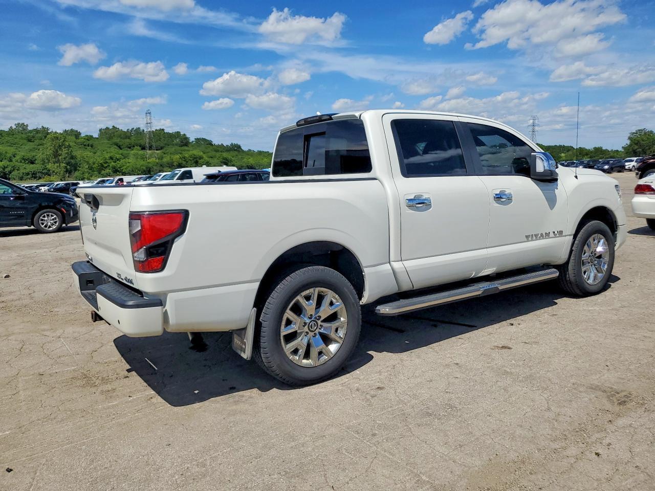 2020 Nissan Titan Sl - Image 3