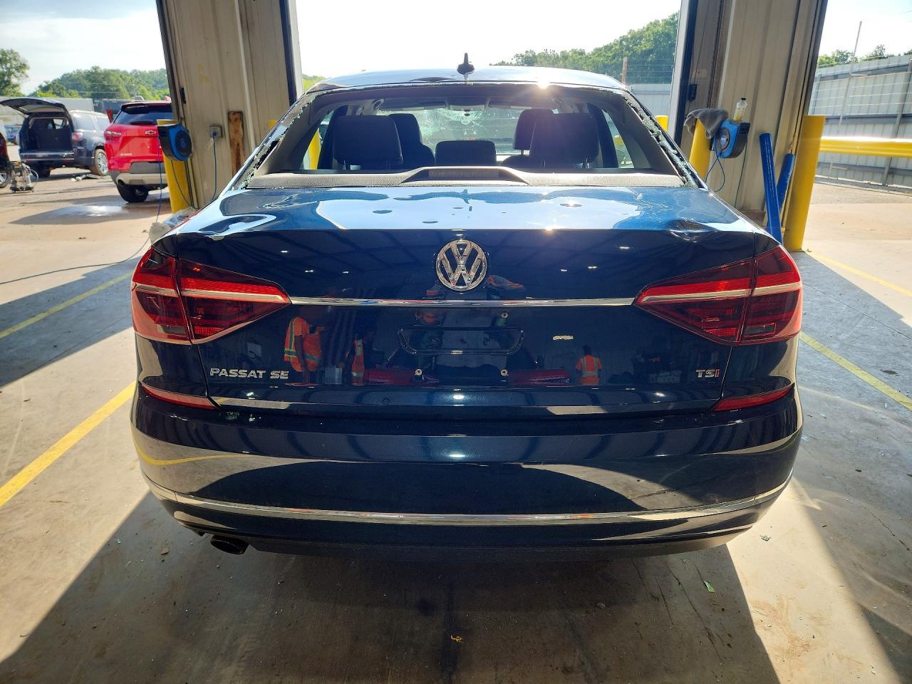 2018 Volkswagen Passat Se - Image 6