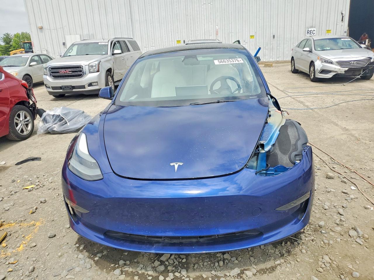 2023 Tesla Model 3 - Image 5